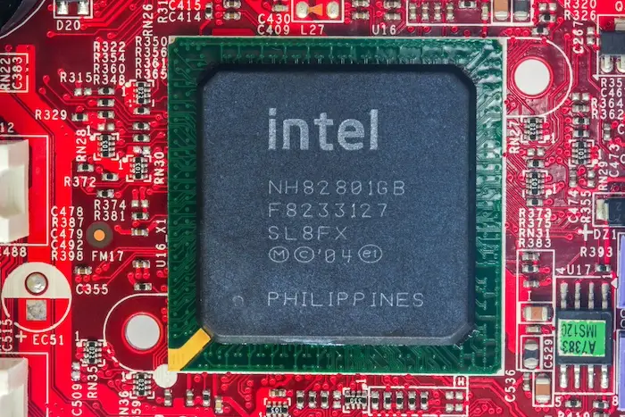 Le titre d’Intel a sa juste valeur malgré les rumeurs de rachat de Qualcomm