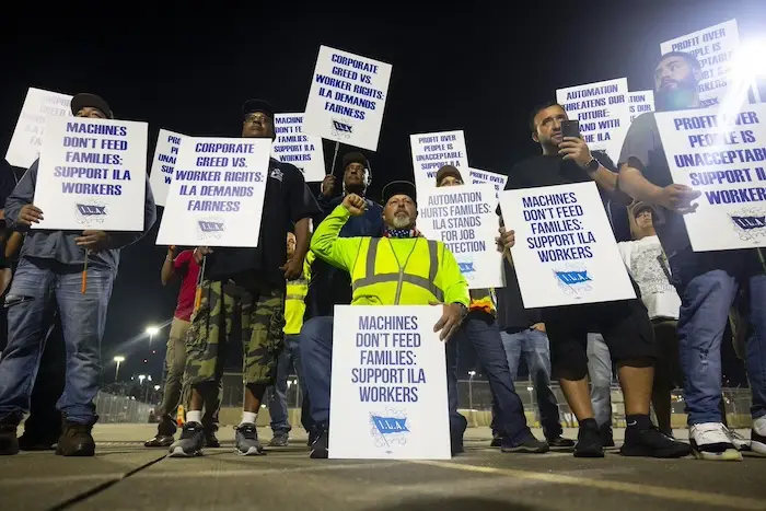 Les gros détaillants ne pâtissent pas des grèves dans les ports américains