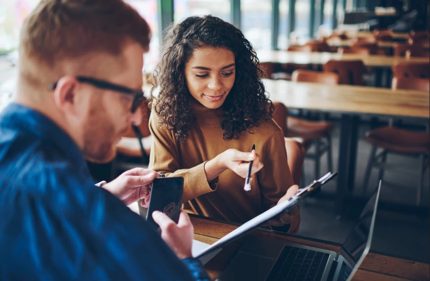 Vos obligations en tant qu’employeur : l’histoire d’Aïcha